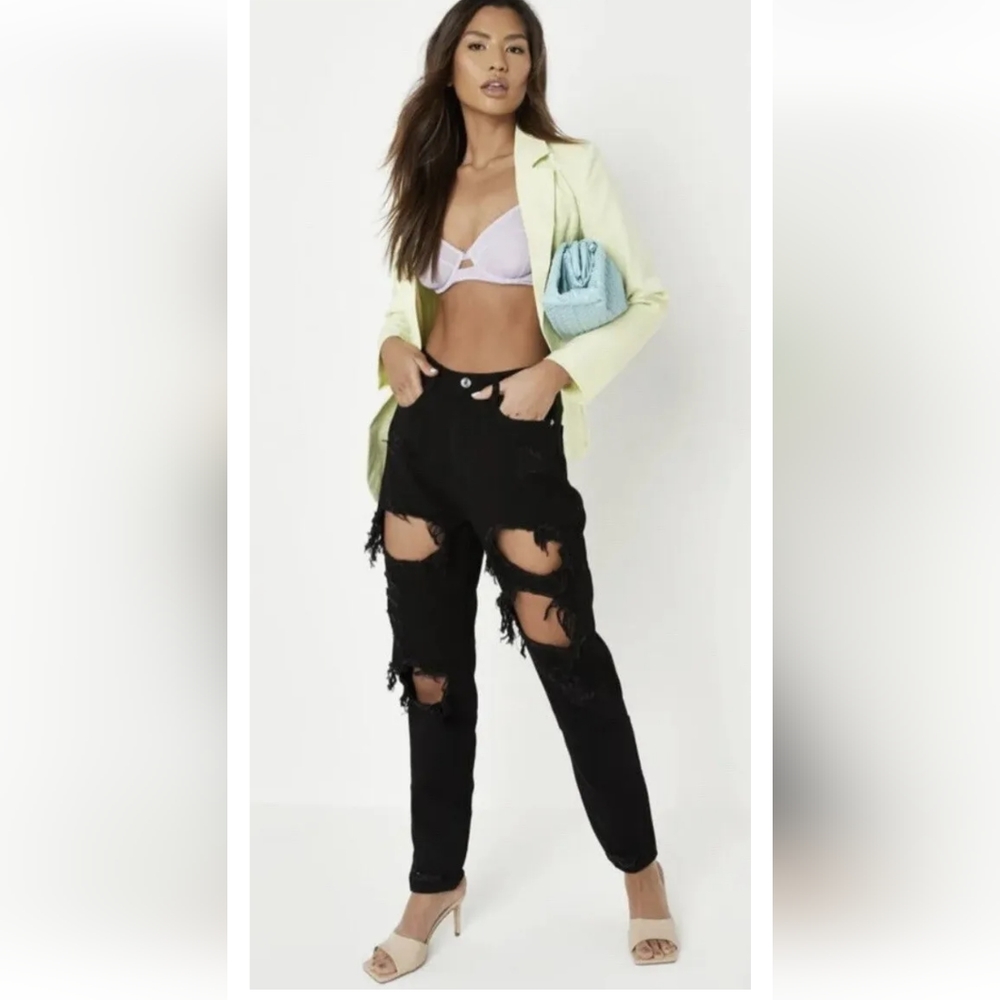 Misguided Black Riot High Rise Ripped Mom Jeans NWT - Picture 4 of 11